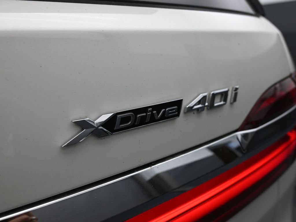 Used 2022 BMW X7 xDrive40i w/ Executive Package image 15