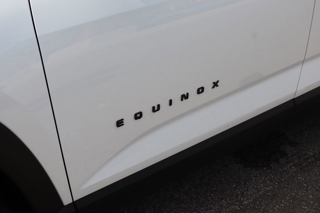 New 2026 Chevrolet Equinox LT w/ Convenience Package II AWD/4WD image 6