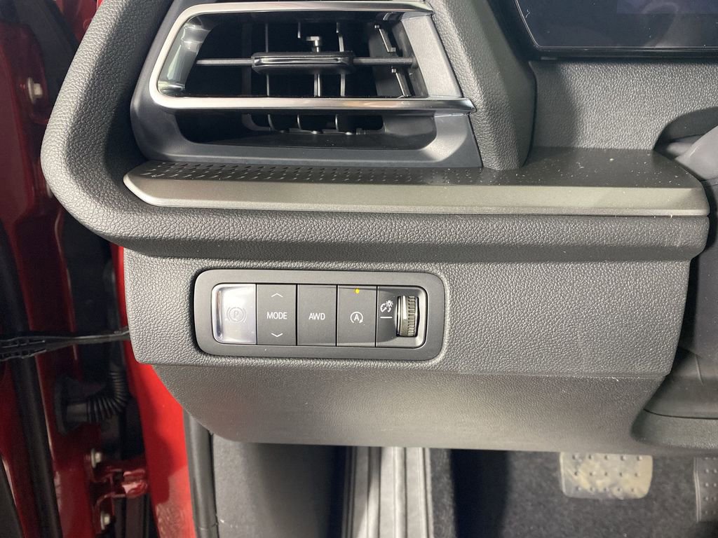 New 2026 Chevrolet Traverse LT w/ LPO, Floor Liner Package image 19