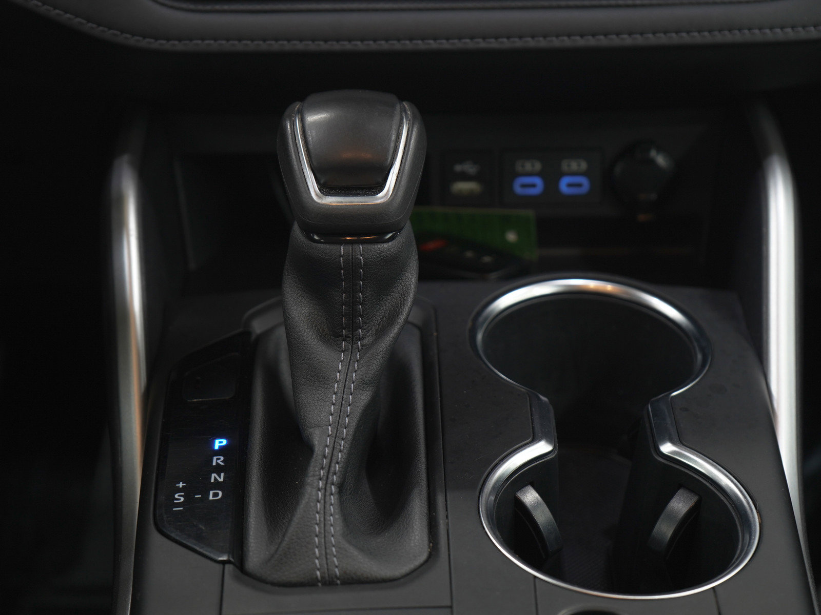 Used 2022 Toyota Highlander XLE image 23