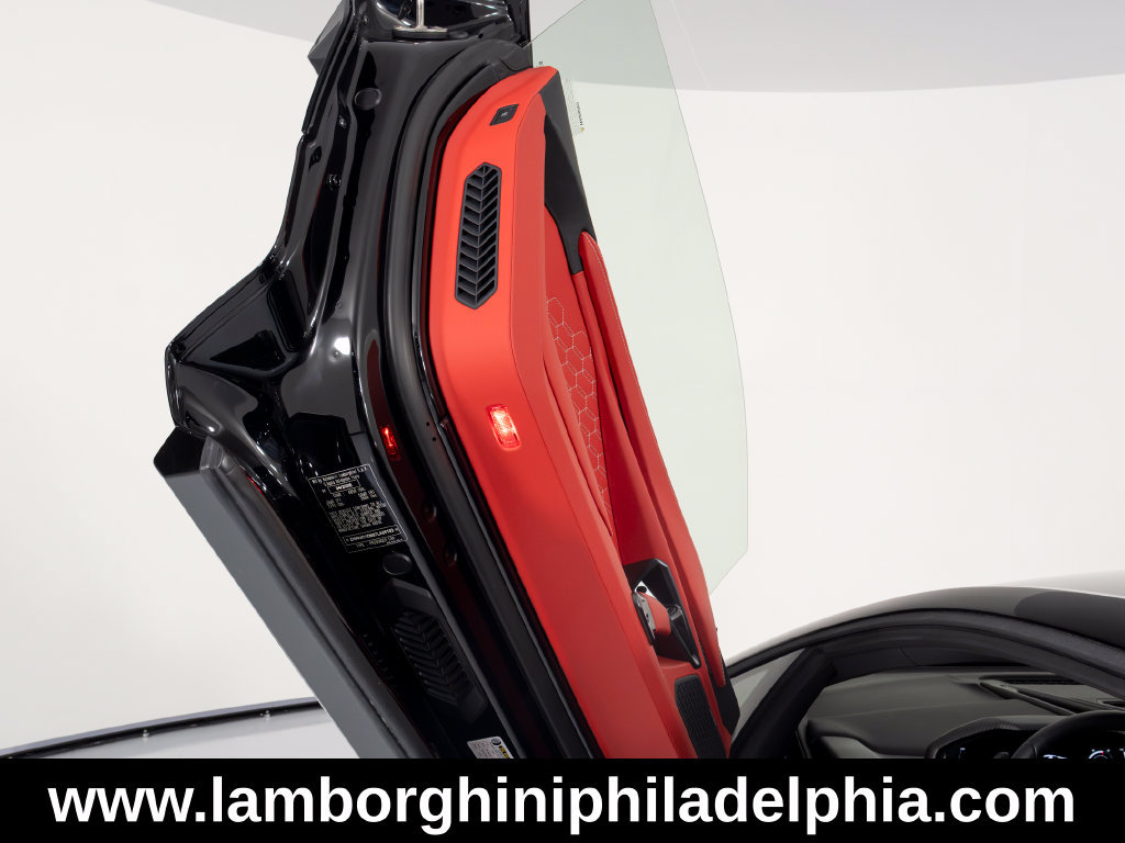 Used 2026 Lamborghini Revuelto AWD/4WD image 12