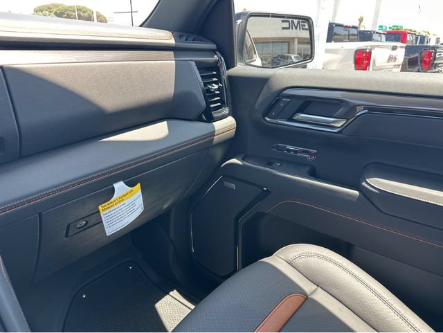 New 2026 GMC Sierra 1500 AT4 w/ AT4 Premium Package AWD/4WD image 8