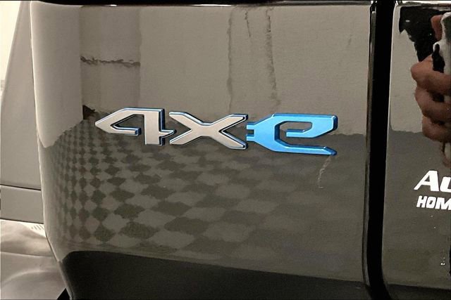 Used 2025 Jeep Wrangler Unlimited Rubicon 4xe w/ Safety Group image 9