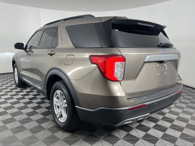 Used 2021 Ford Explorer XLT w/ Equipment Group 202A image 7