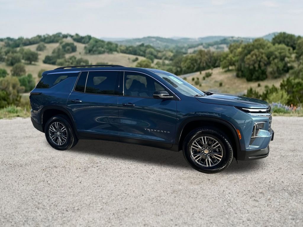 Used 2024 Chevrolet Traverse LT FWD image 14
