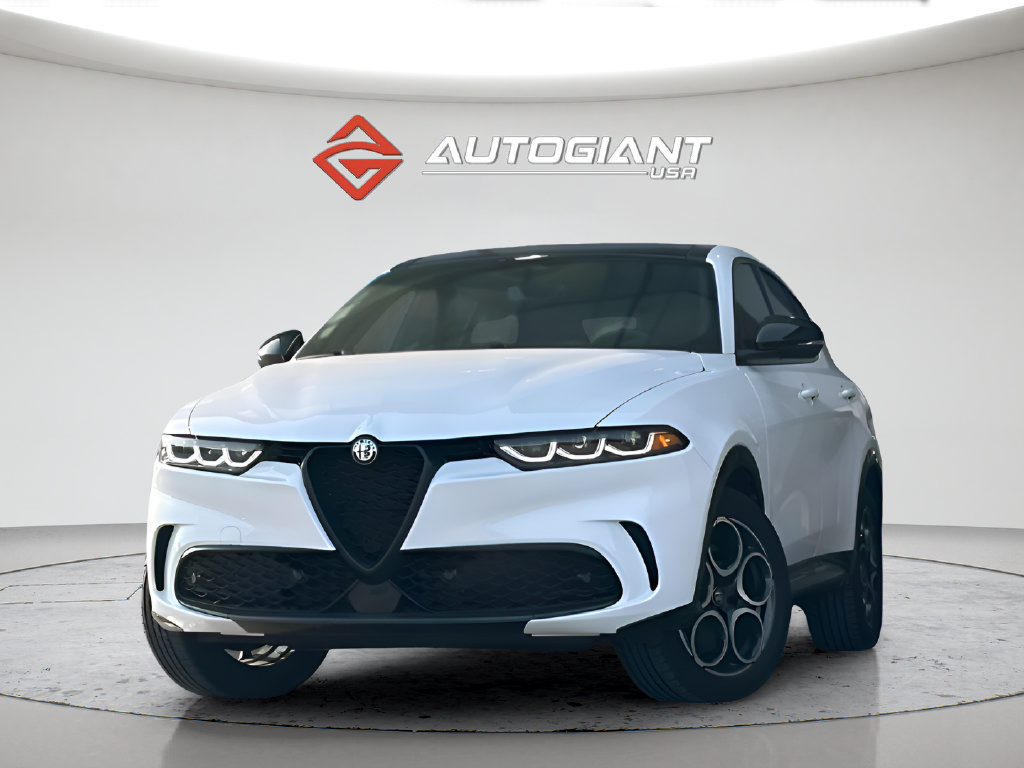 Used 2025 Alfa Romeo Tonale w/ Premium Package