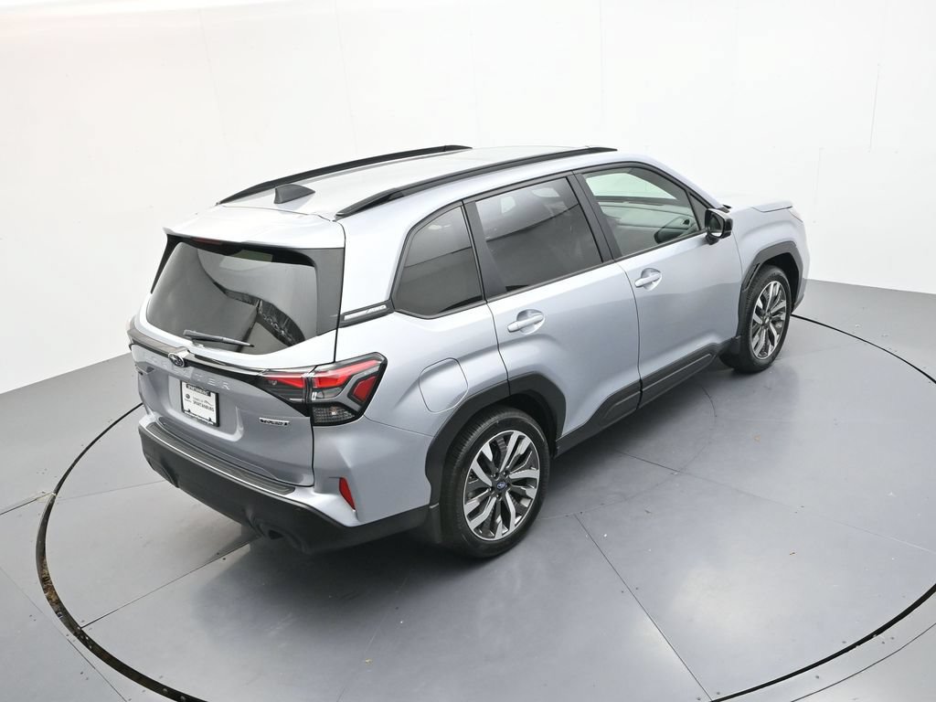 Used 2025 Subaru Forester Touring w/ Popular Package - Touring AWD/4WD image 33