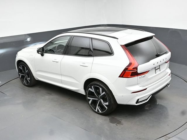 New 2026 Volvo XC60 T8 Ultra w/ Protection Package Premier AWD/4WD image 47