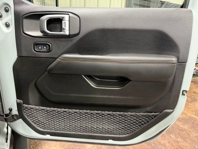 Used 2023 Jeep Gladiator Mojave w/ LED Lighting Group AWD/4WD image 24
