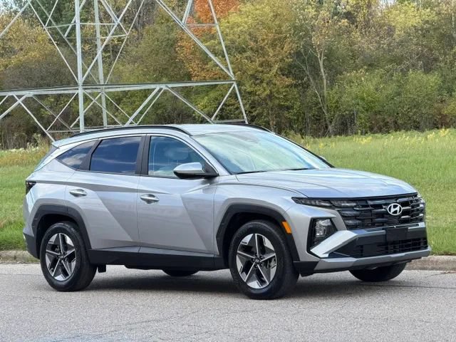Used 2025 Hyundai Tucson SEL FWD image 5