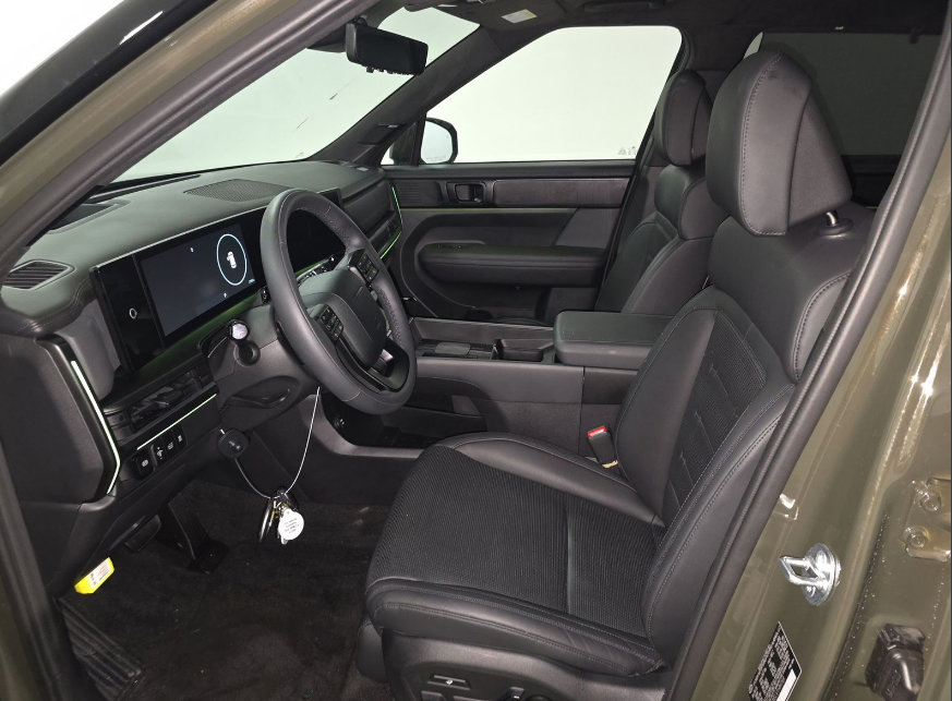 Used 2026 Hyundai Santa Fe Calligraphy AWD/4WD image 6
