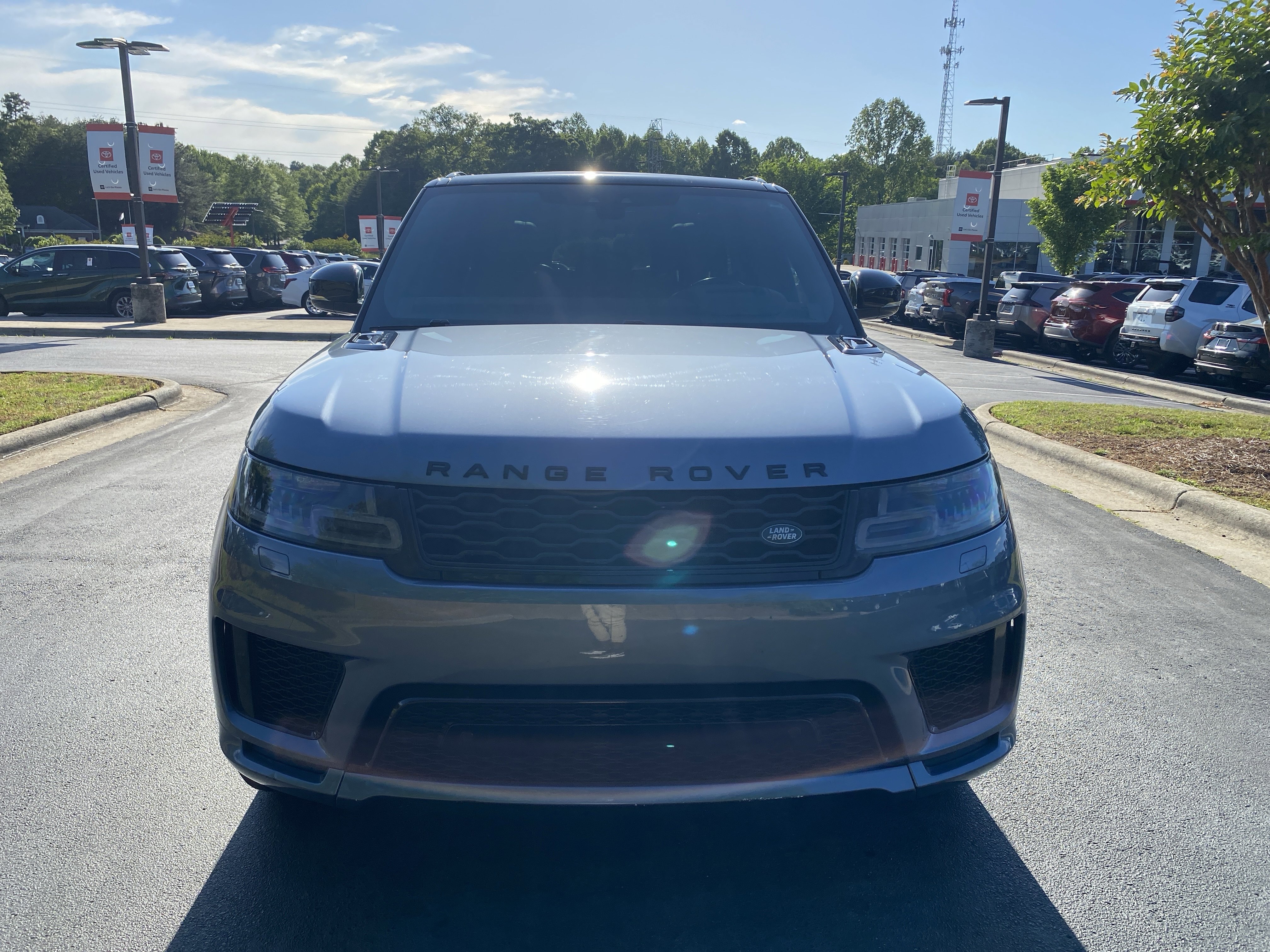Used 2019 Land Rover Range Rover Sport Supercharged AWD/4WD image 2