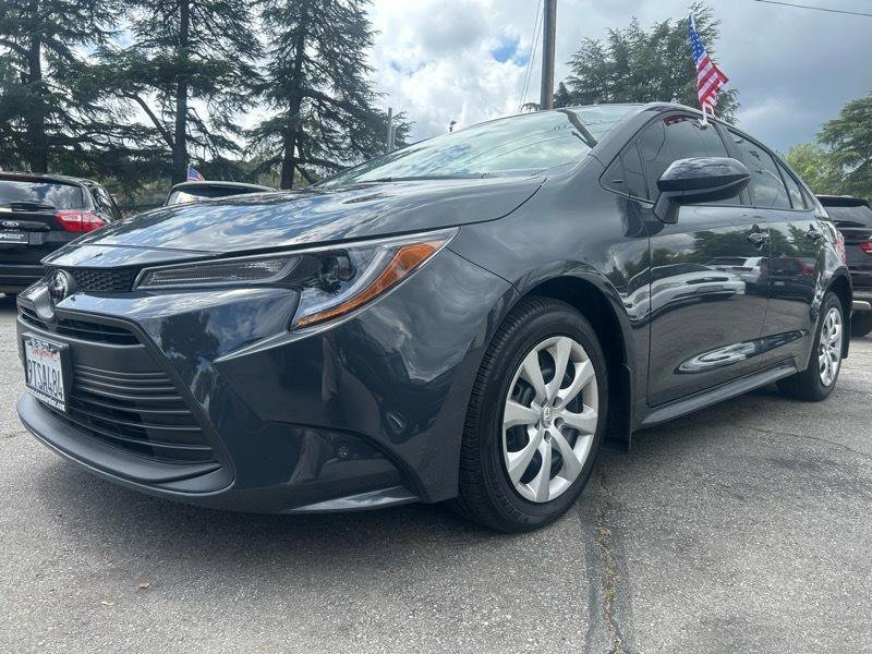 Used 2025 Toyota Corolla LE image 1