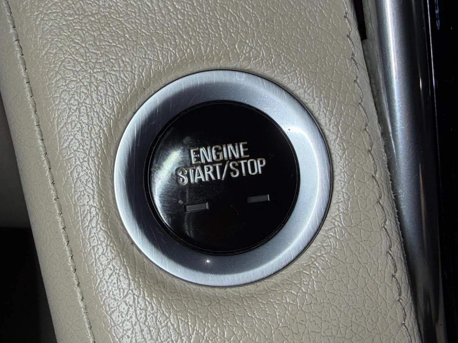 Used 2015 Cadillac Escalade Premium AWD/4WD image 40