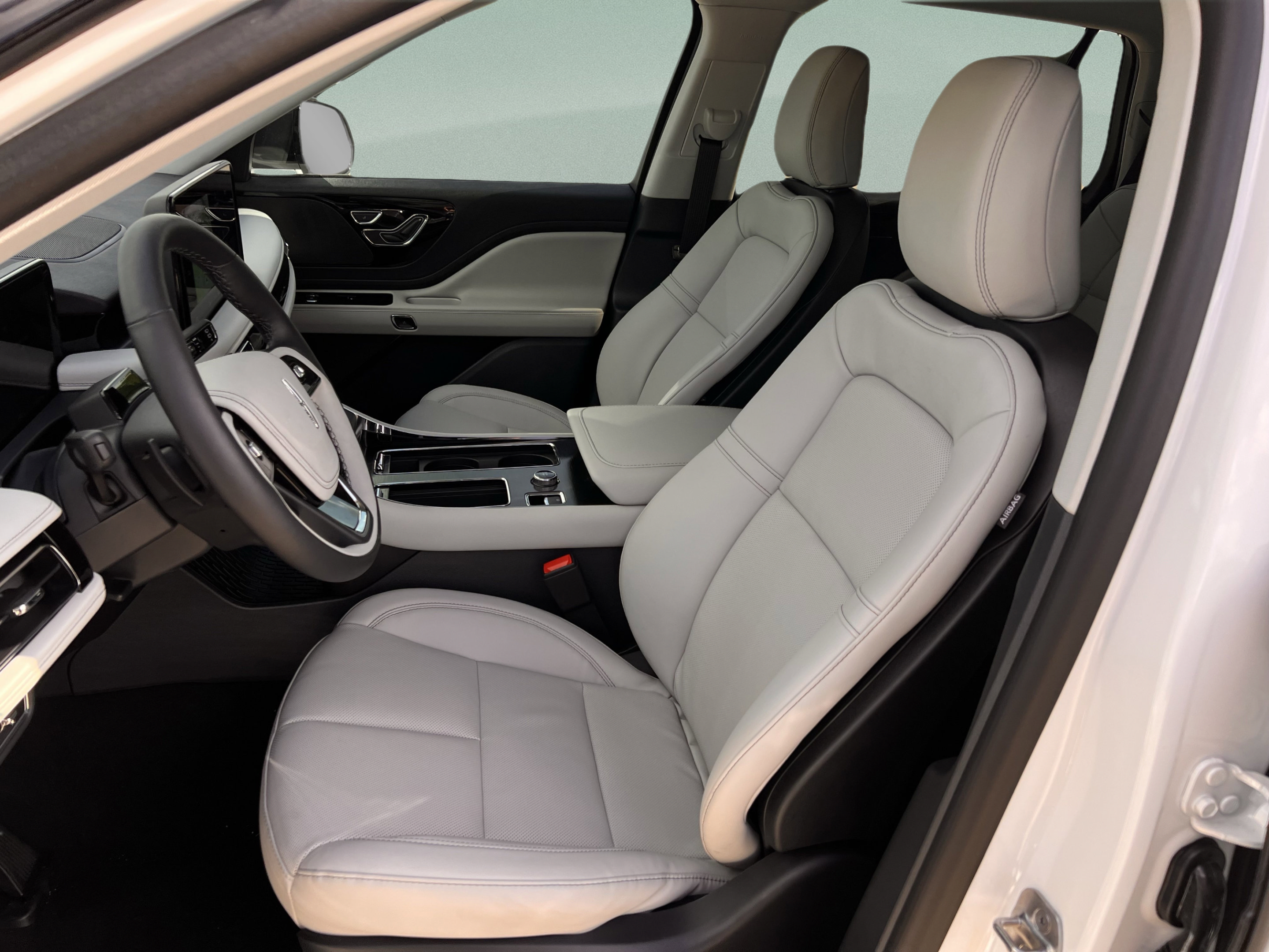Used 2026 Lincoln Aviator 2WD image 20