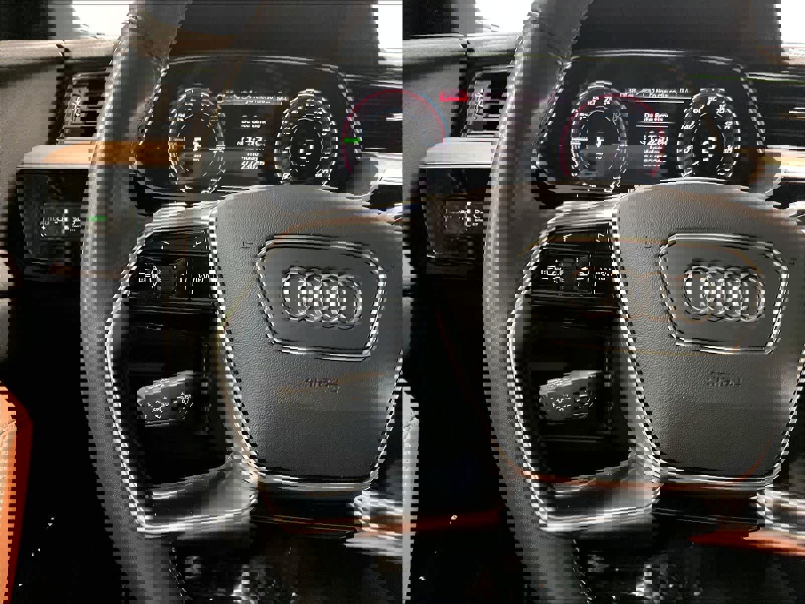 Certified 2024 Audi Q8 e-tron Premium Plus image 19