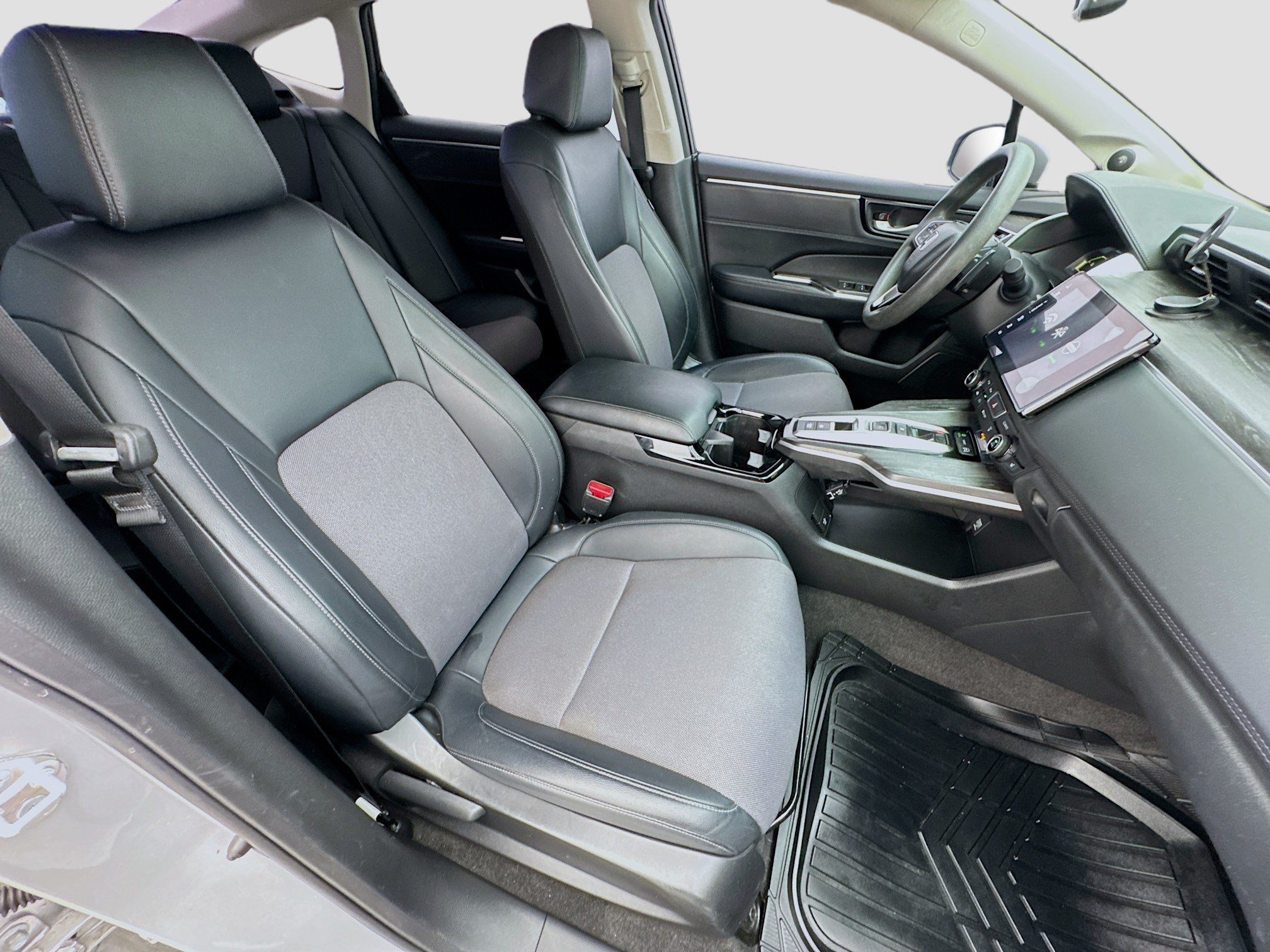 Used 2018 Honda Clarity Plug-In Hybrid image 17