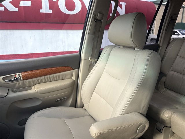 Used 2005 Lexus GX 470 image 24