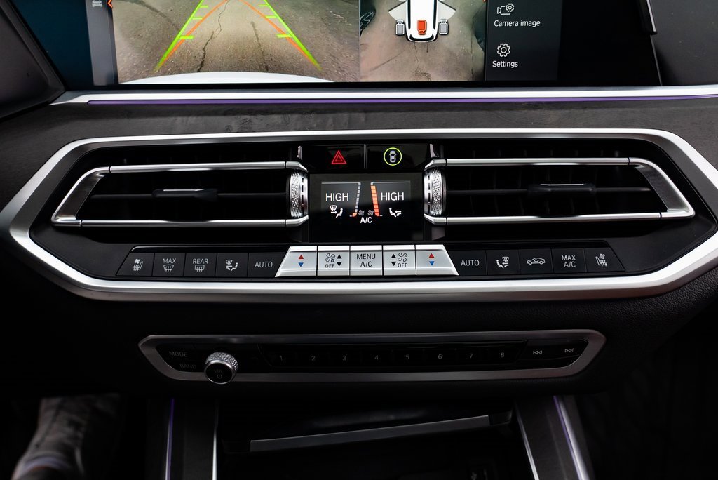 Used 2022 BMW X7 M50i image 17