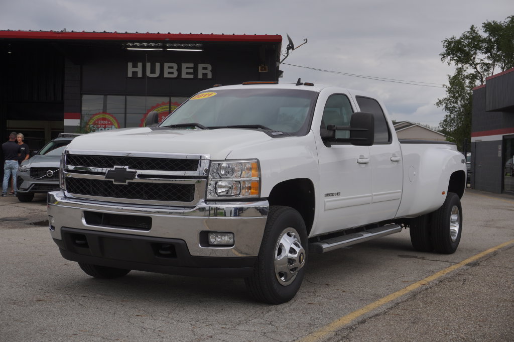 Used 2011 Chevrolet Silverado 3500 LTZ w/ LTZ Plus Package AWD/4WD image 3