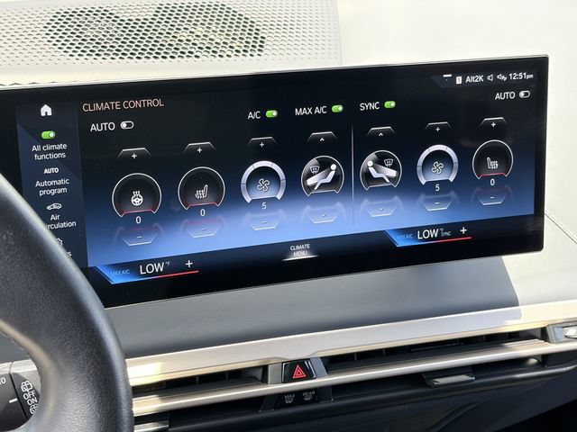 Certified 2023 BMW iX xDrive50 w/ Premium Package AWD/4WD image 32