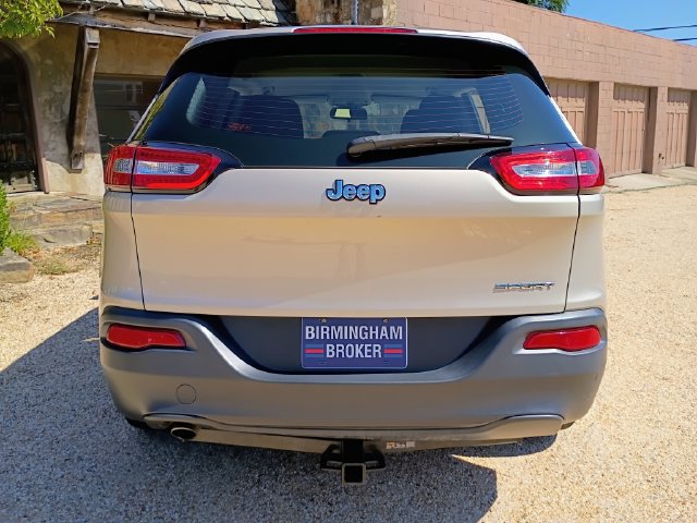 Used 2014 Jeep Cherokee Sport FWD image 10