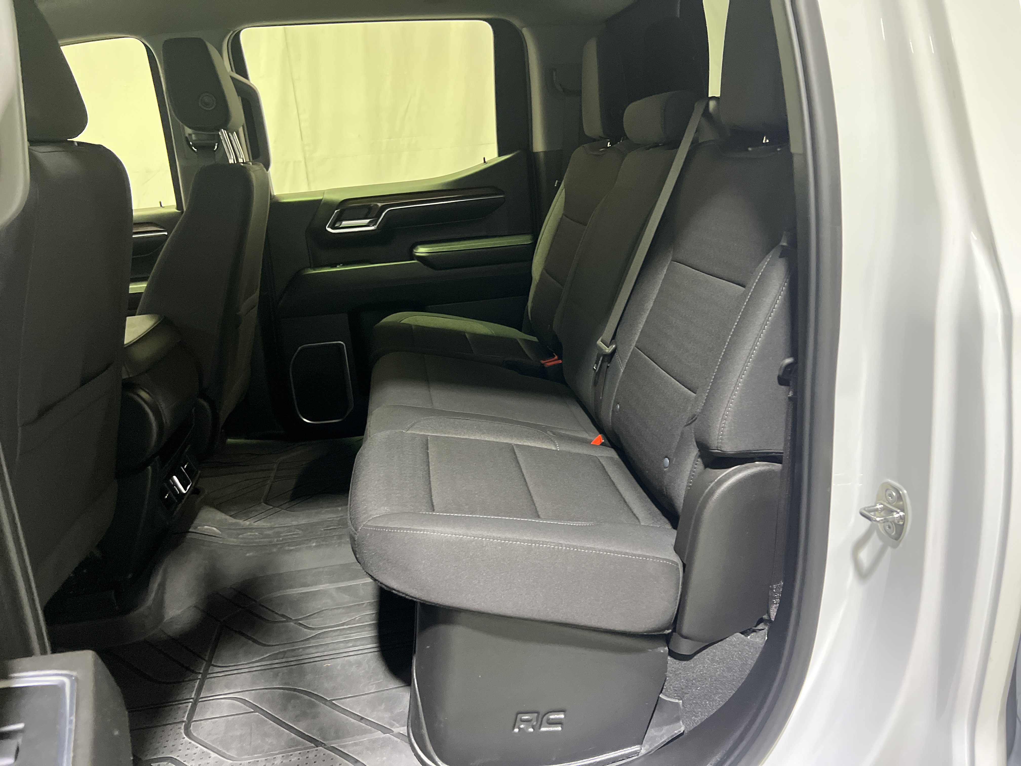 Certified 2023 Chevrolet Silverado 1500 LT AWD/4WD image 16