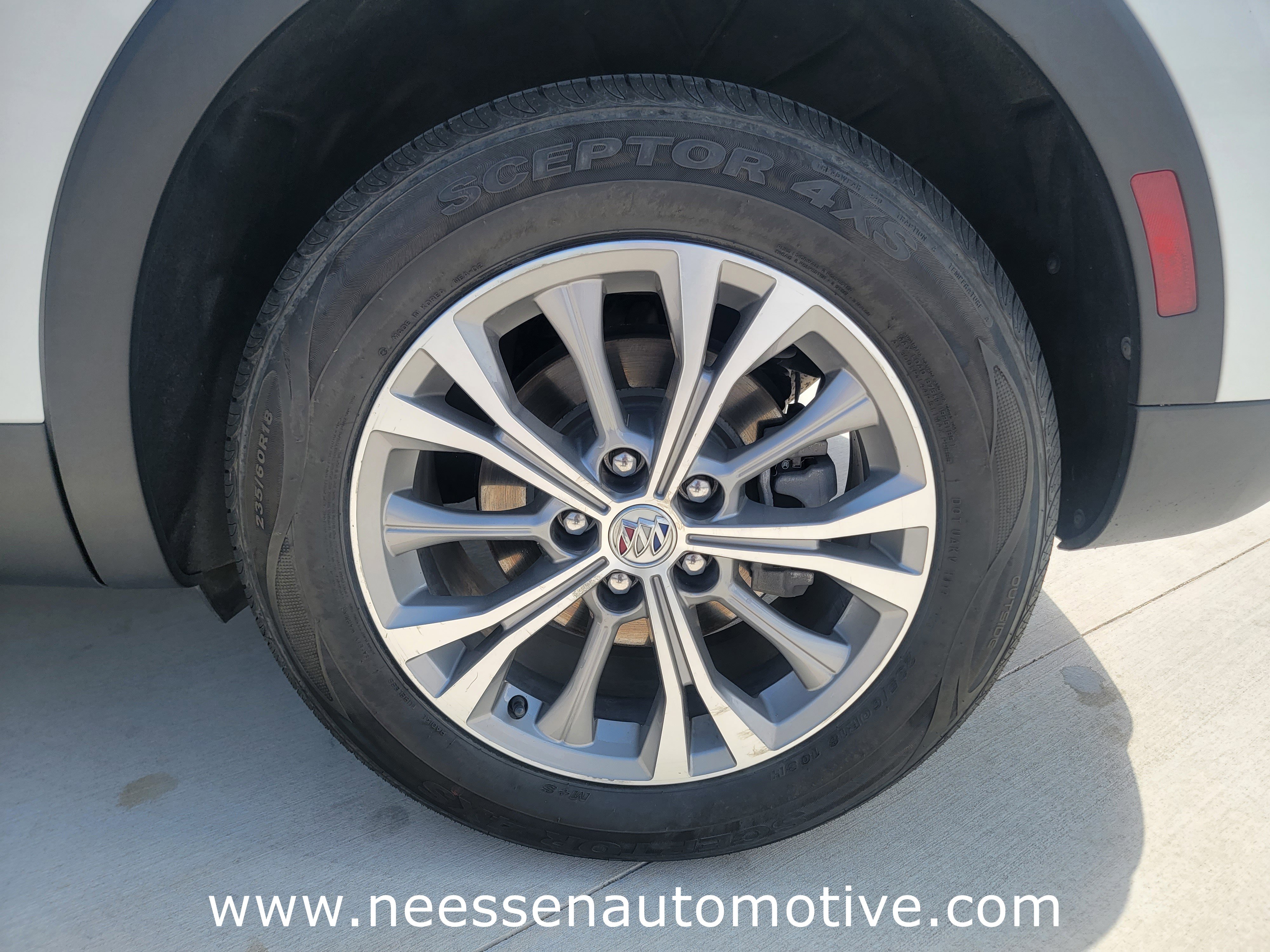 Used 2022 Buick Envision Preferred FWD image 31