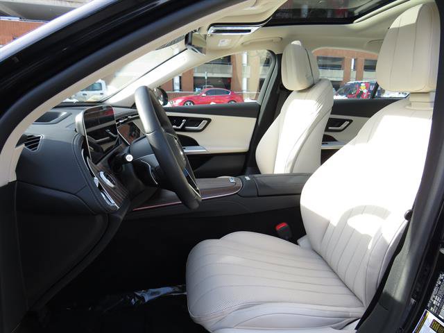 Used 2025 Mercedes-Benz E 450 4MATIC Sedan image 21