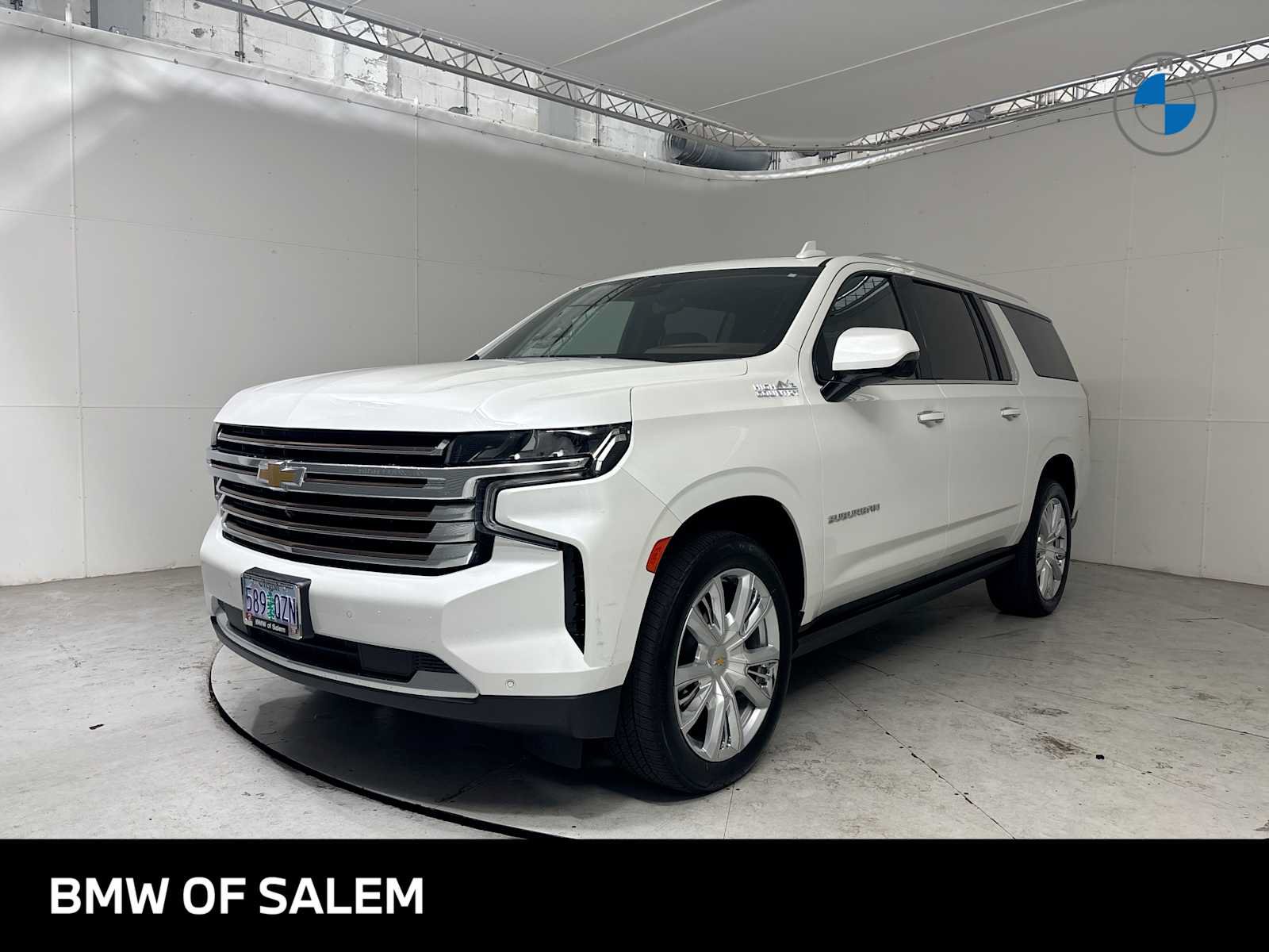 Used 2024 Chevrolet Suburban High Country w/ Premium Package AWD/4WD image 1