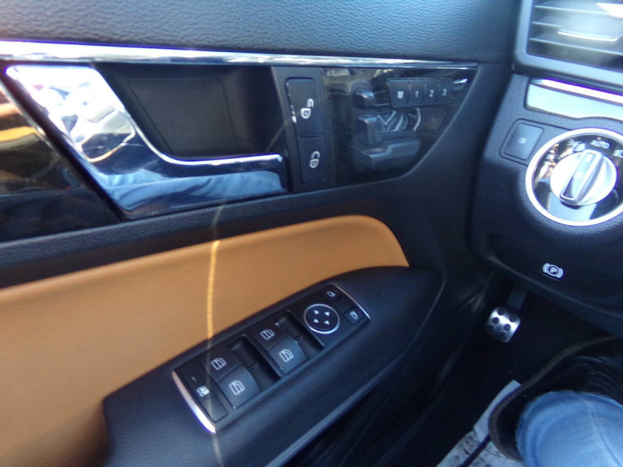 Used 2013 Mercedes-Benz E 350 E 350 2dr Convertible w/ Premium 2 Pkg image 36