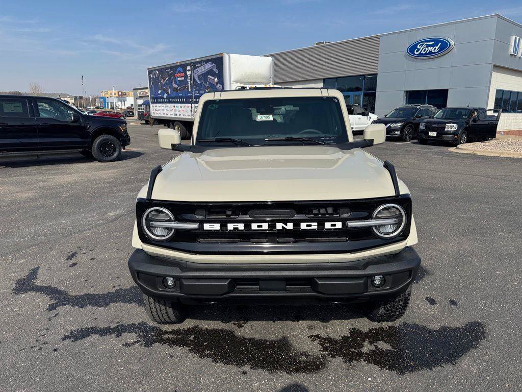 New 2026 Ford Bronco Outer Banks AWD/4WD image 8