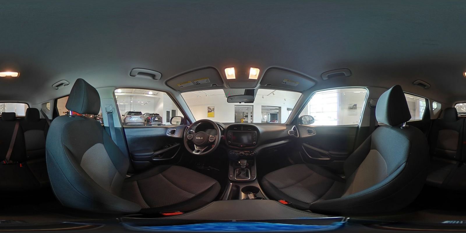 Used 2025 Kia Soul LX w/ LX Technology Package FWD image 41