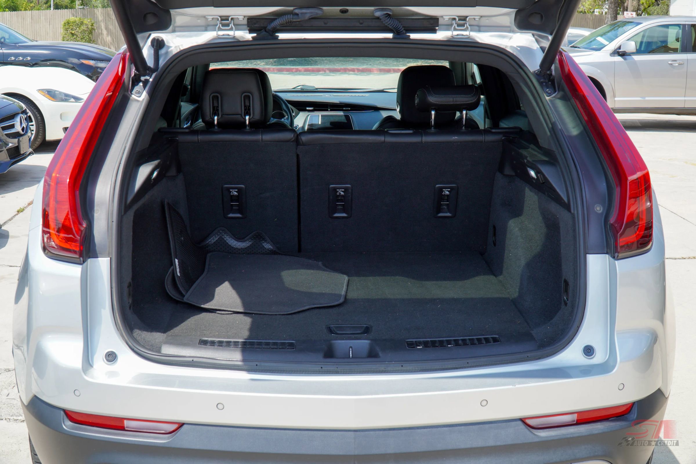 Used 2020 Cadillac XT4 Premium Luxury image 7