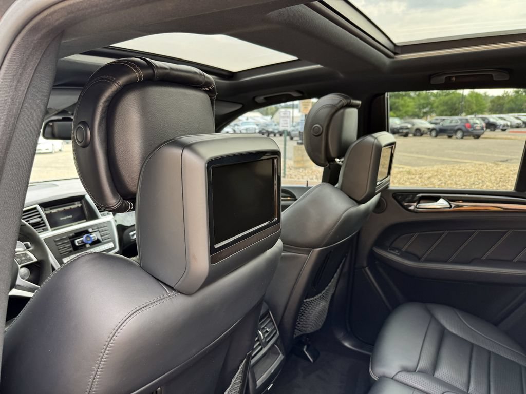 Used 2014 Mercedes-Benz ML 63 AMG 4MATIC image 36