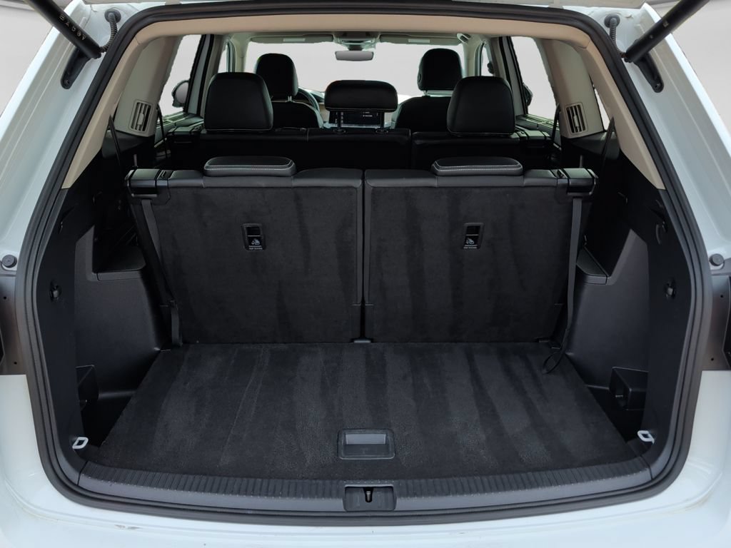 Used 2025 Volkswagen Atlas SE AWD/4WD image 38