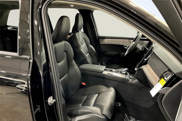 New 2026 Volvo XC90 B6 Ultra image 11