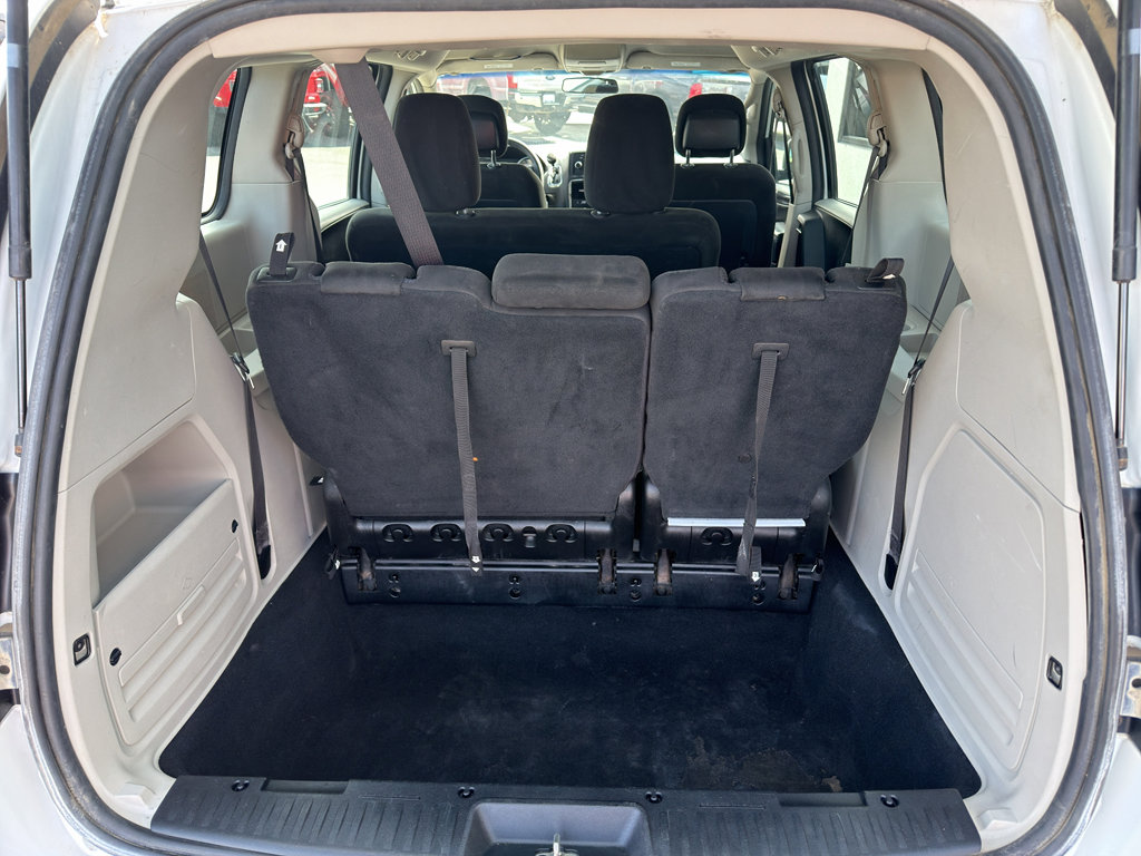 Used 2015 Dodge Grand Caravan American Value Package FWD image 8