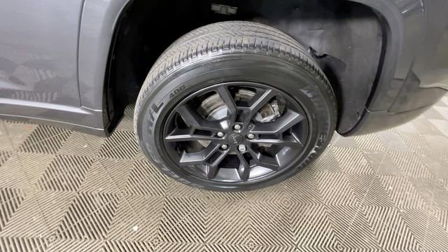 Used 2023 Jeep Grand Cherokee 30th Anniversary AWD/4WD image 15