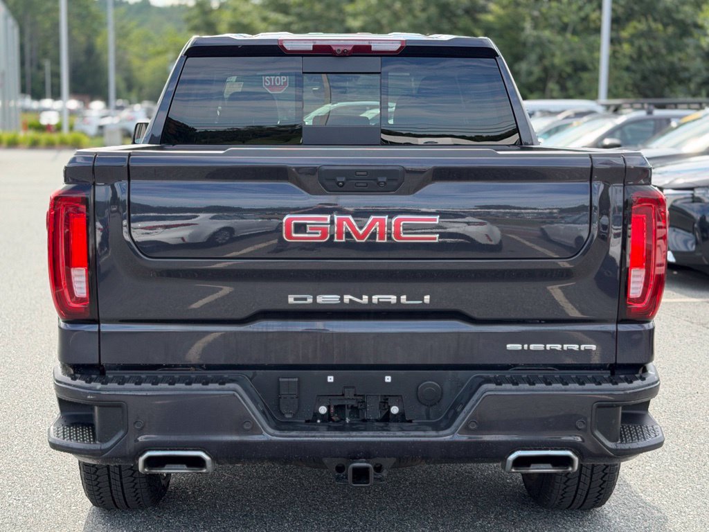 Used 2025 GMC Sierra 1500 Denali w/ Technology Package AWD/4WD image 4
