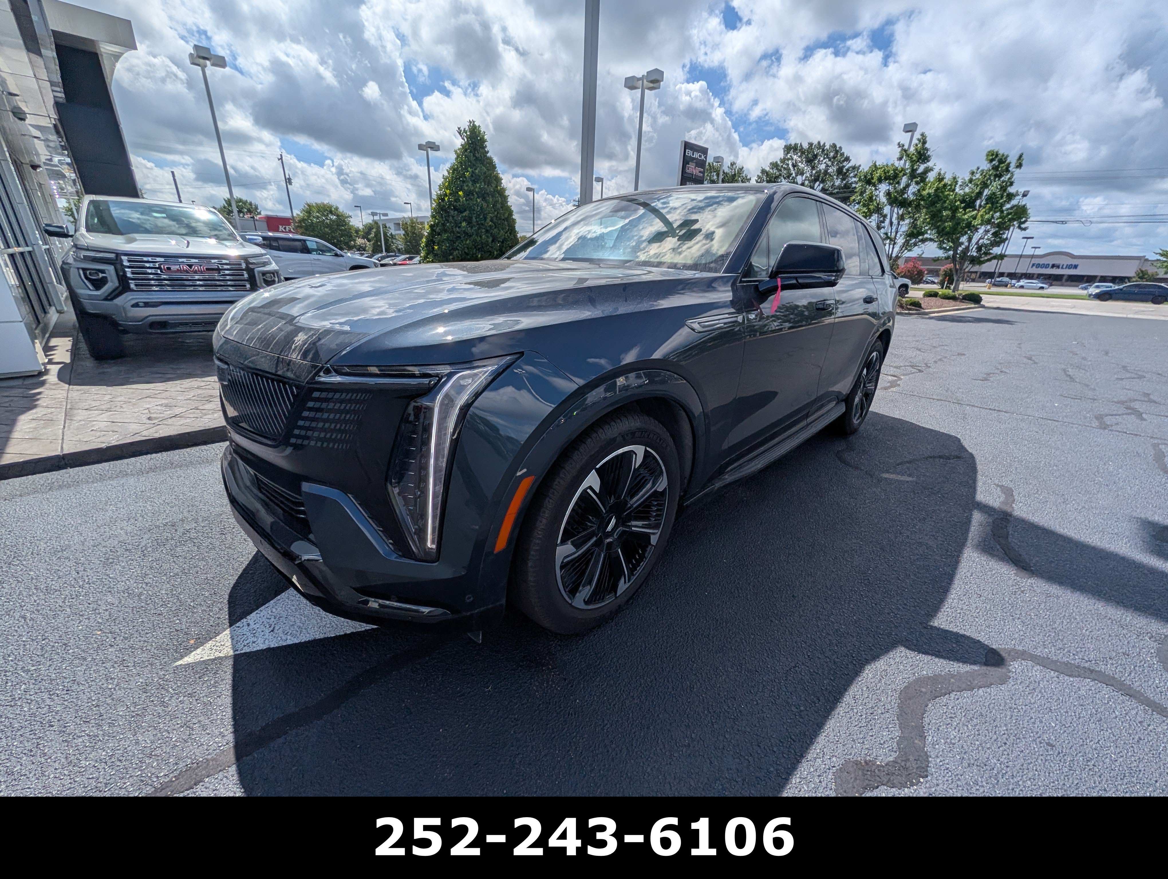 Used 2026 Cadillac Escalade IQ Sport 2 w/ LPO, Premium Carpet Package AWD/4WD image 9