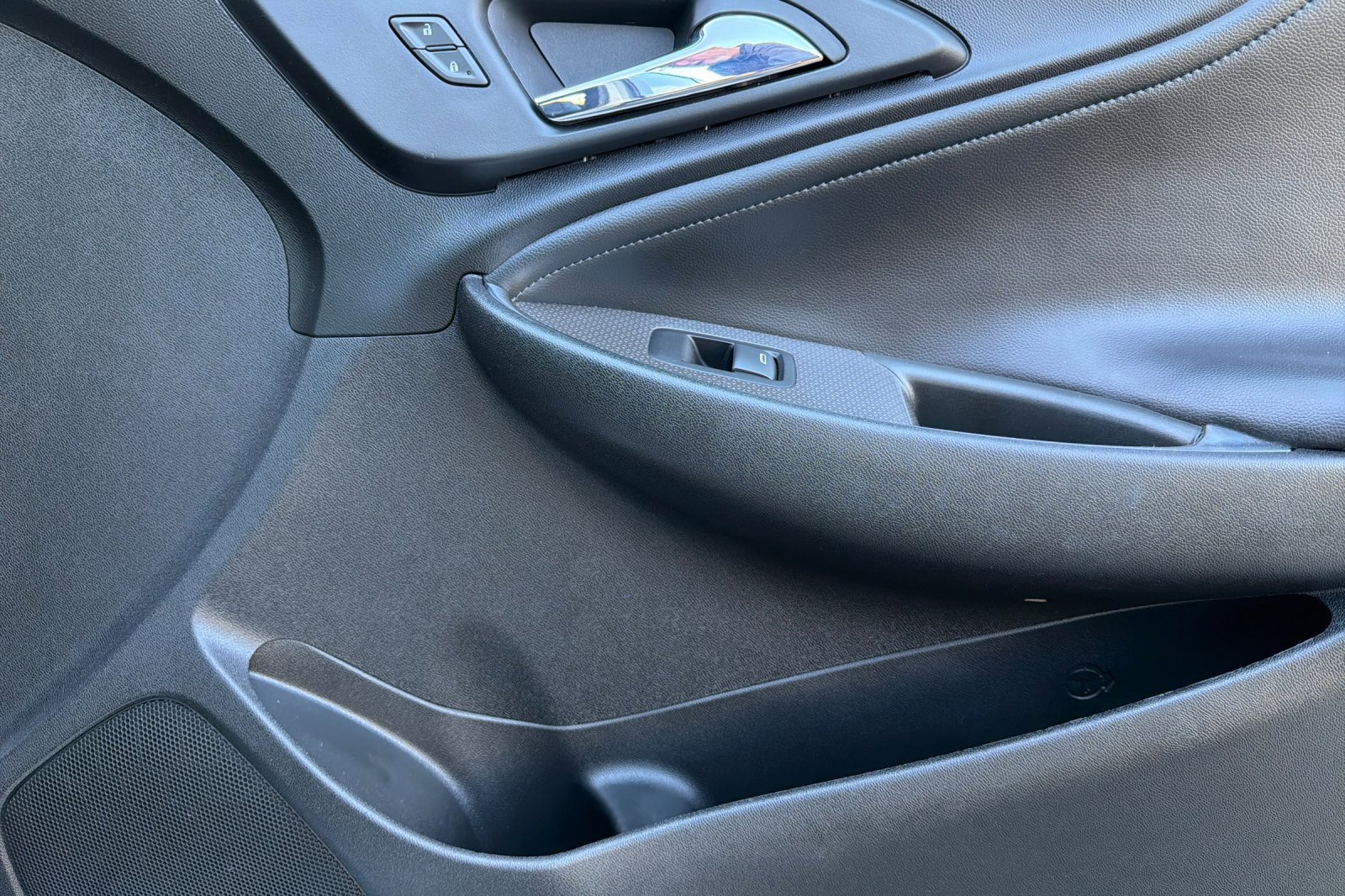 Used 2018 Chevrolet Malibu LT w/ Leather Package image 22