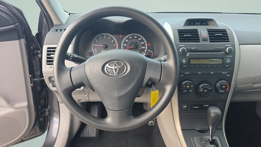 Used 2013 Toyota Corolla L FWD image 12