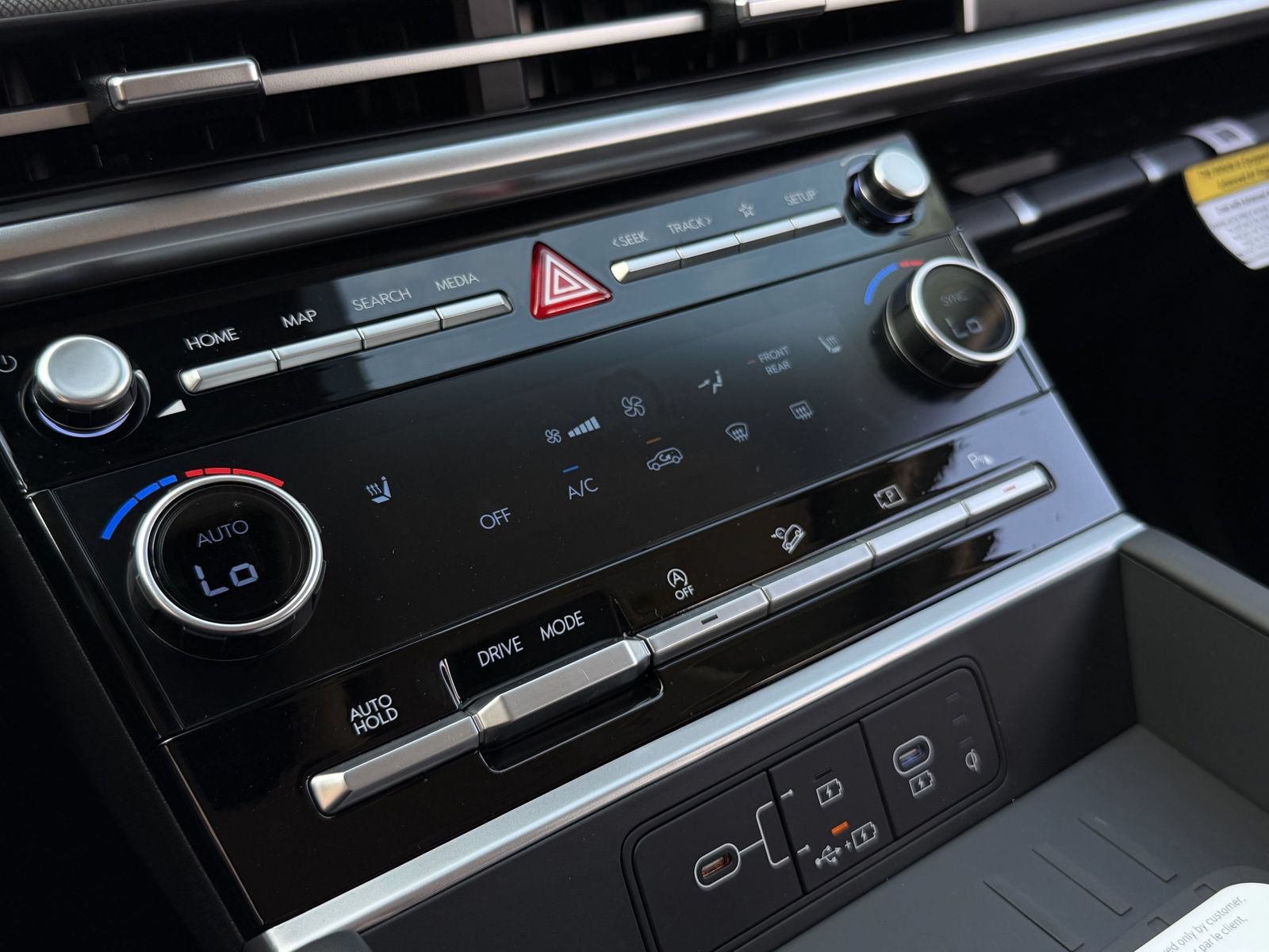 Certified 2026 Hyundai Santa Fe SEL FWD image 21