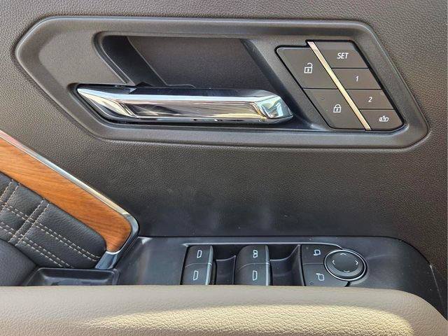 New 2026 GMC Canyon Denali w/ LPO, Denali Black Edition AWD/4WD image 22