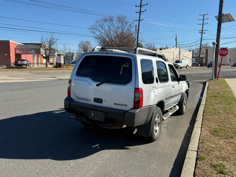 Used 2001 Nissan Xterra XE image 9