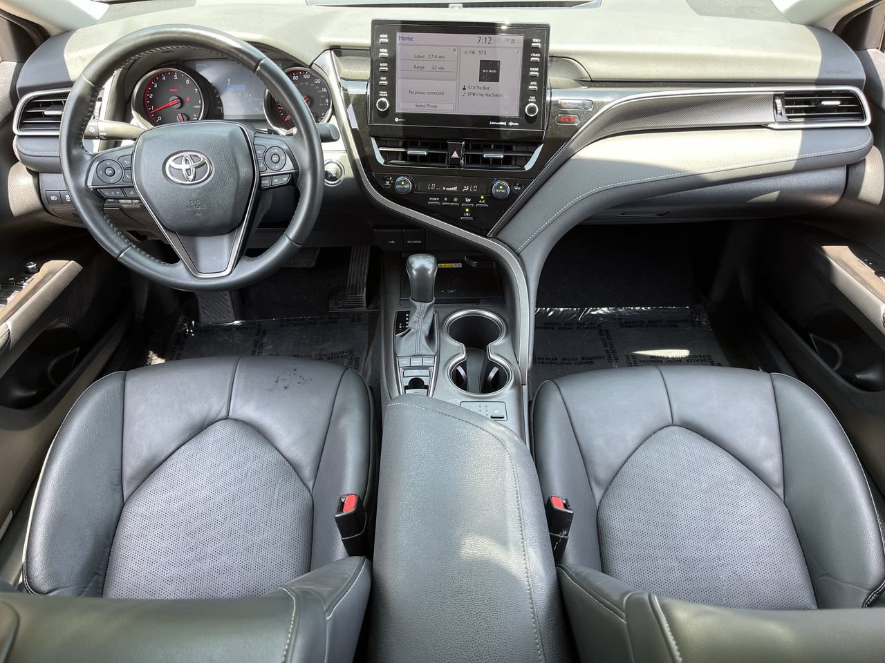 Used 2023 Toyota Camry XSE FWD image 9