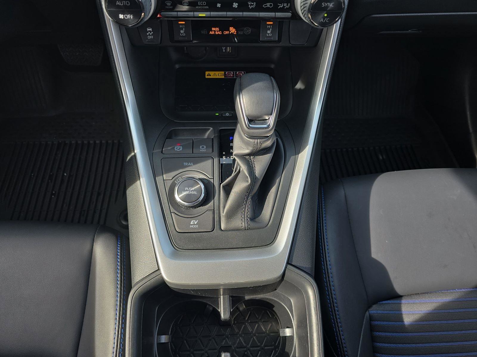 Used 2024 Toyota RAV4 XSE w/ Advanced Technology Package image 19