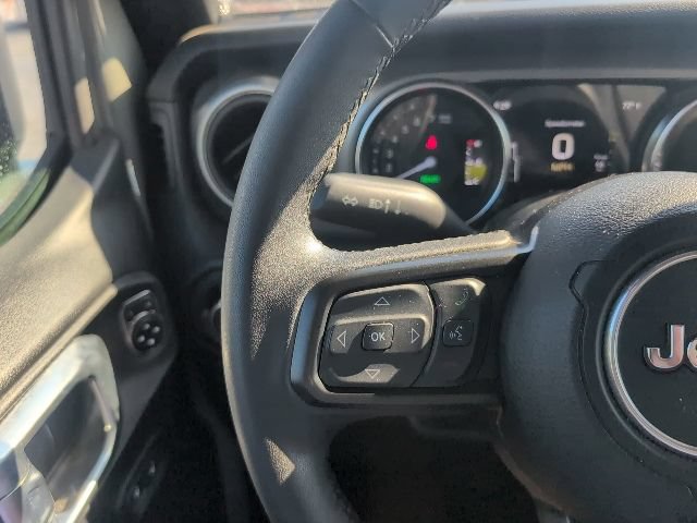 Used 2023 Jeep Wrangler Unlimited AWD/4WD image 16