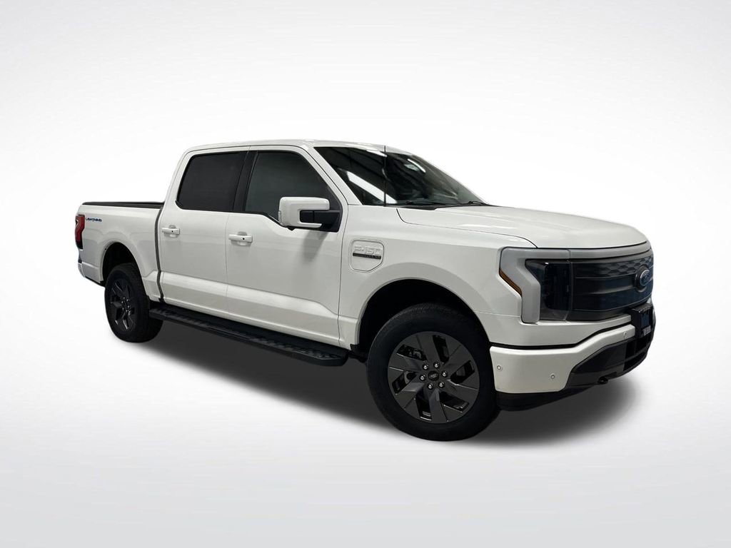 Used 2022 Ford F150 Lightning Lariat image 43